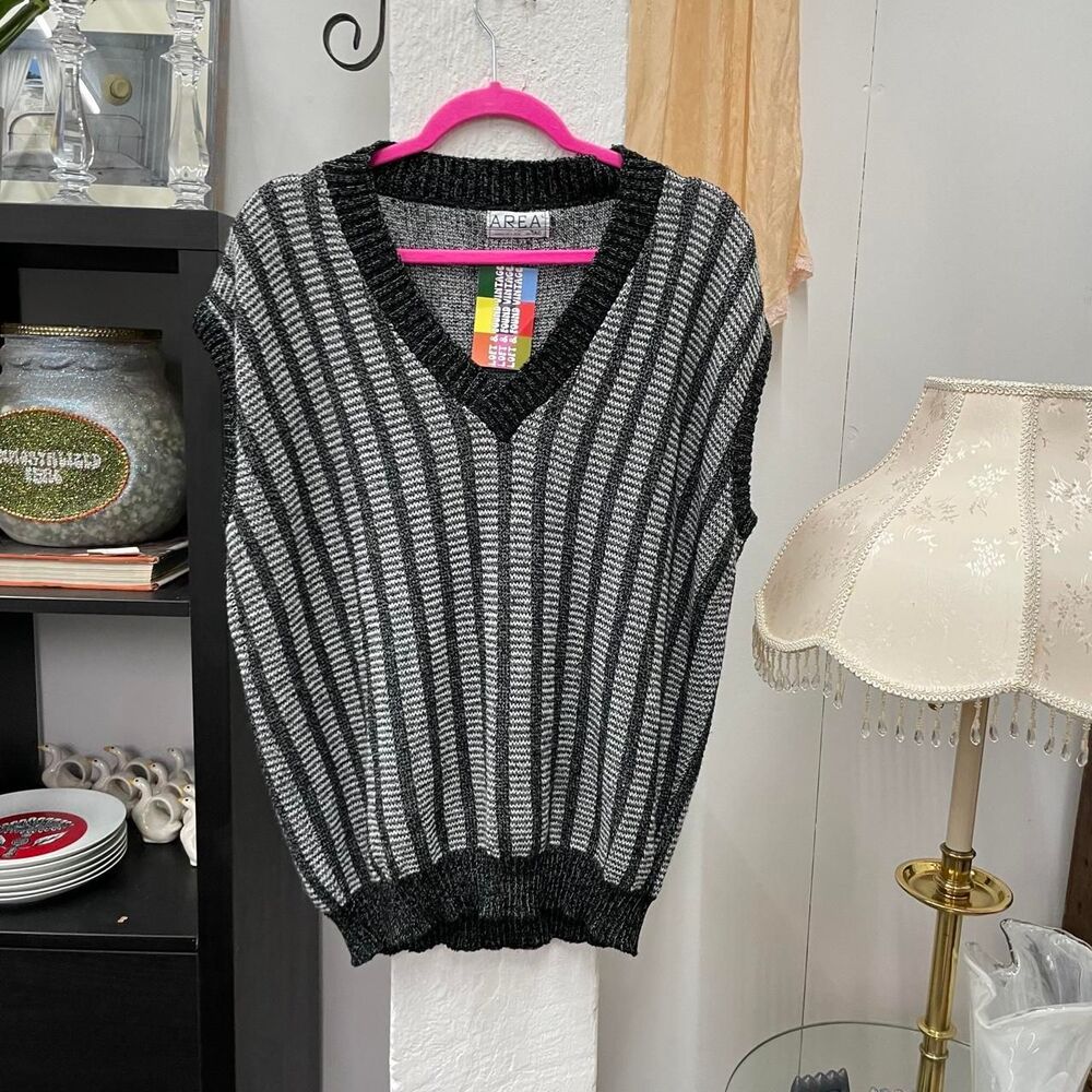 Area Women's Black and Grey Jumper